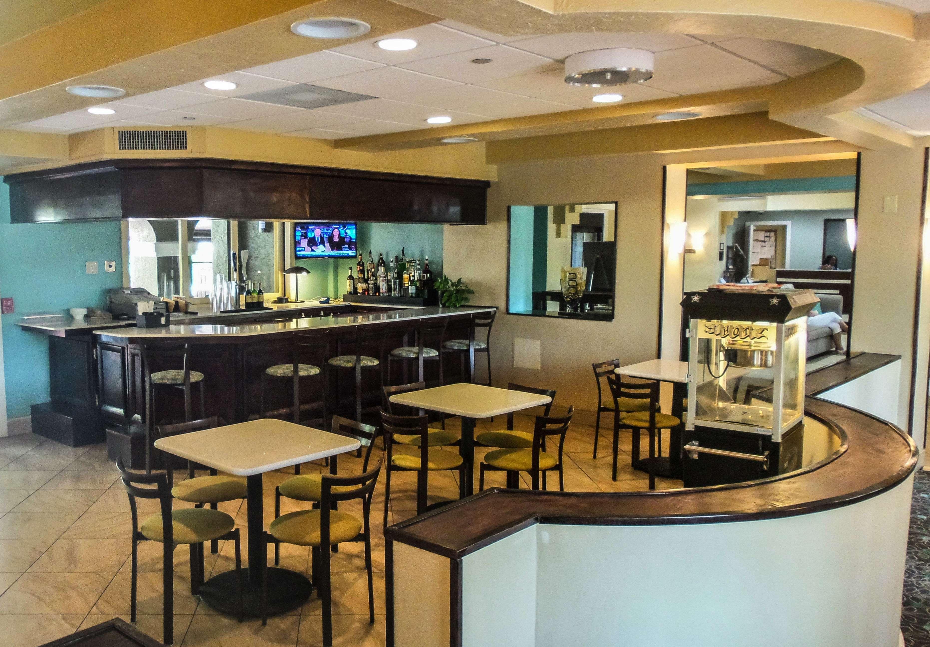 Best Western Plus Deerfield Beach Hotel & Suites Екстер'єр фото