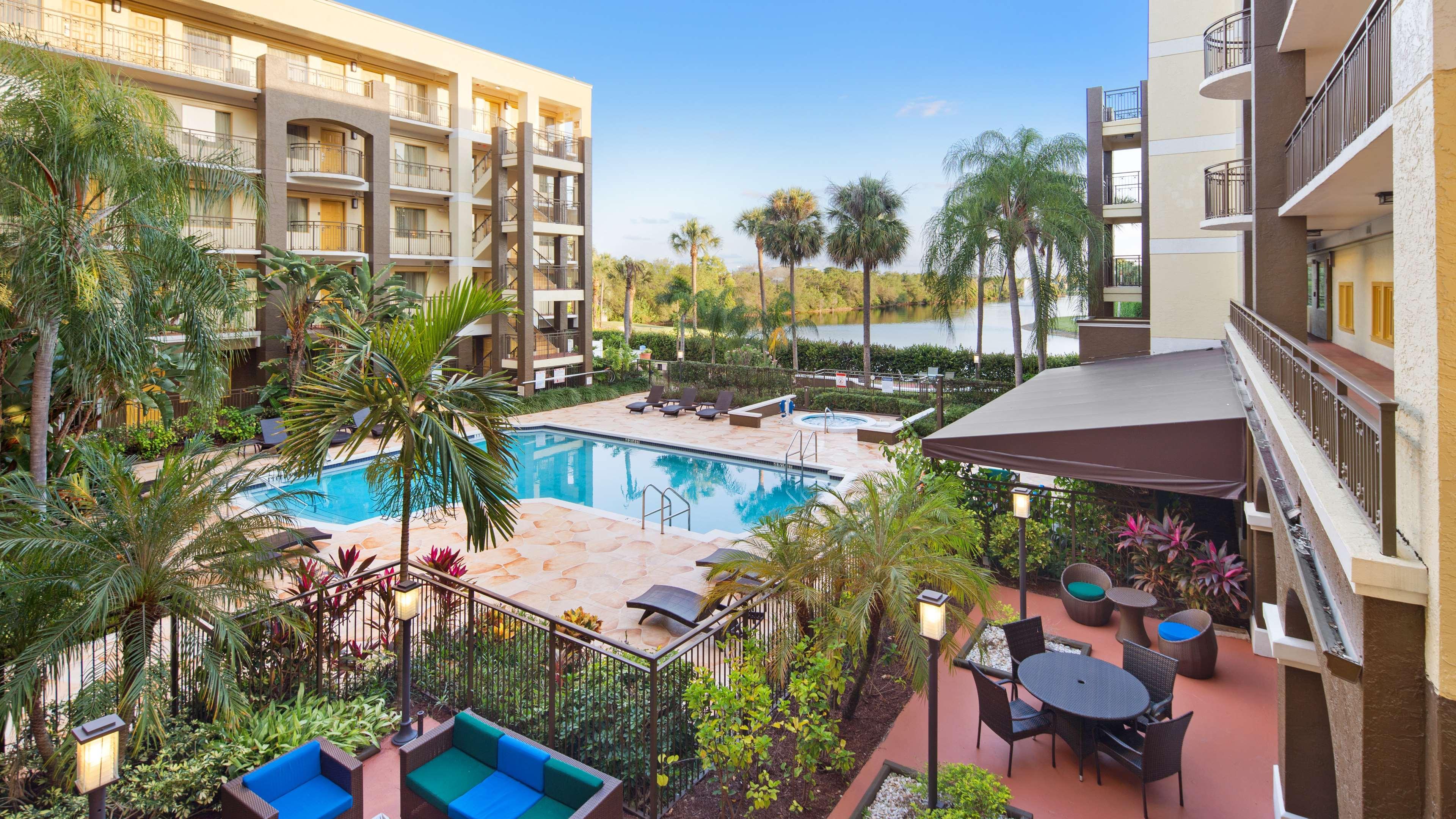 Best Western Plus Deerfield Beach Hotel & Suites Екстер'єр фото