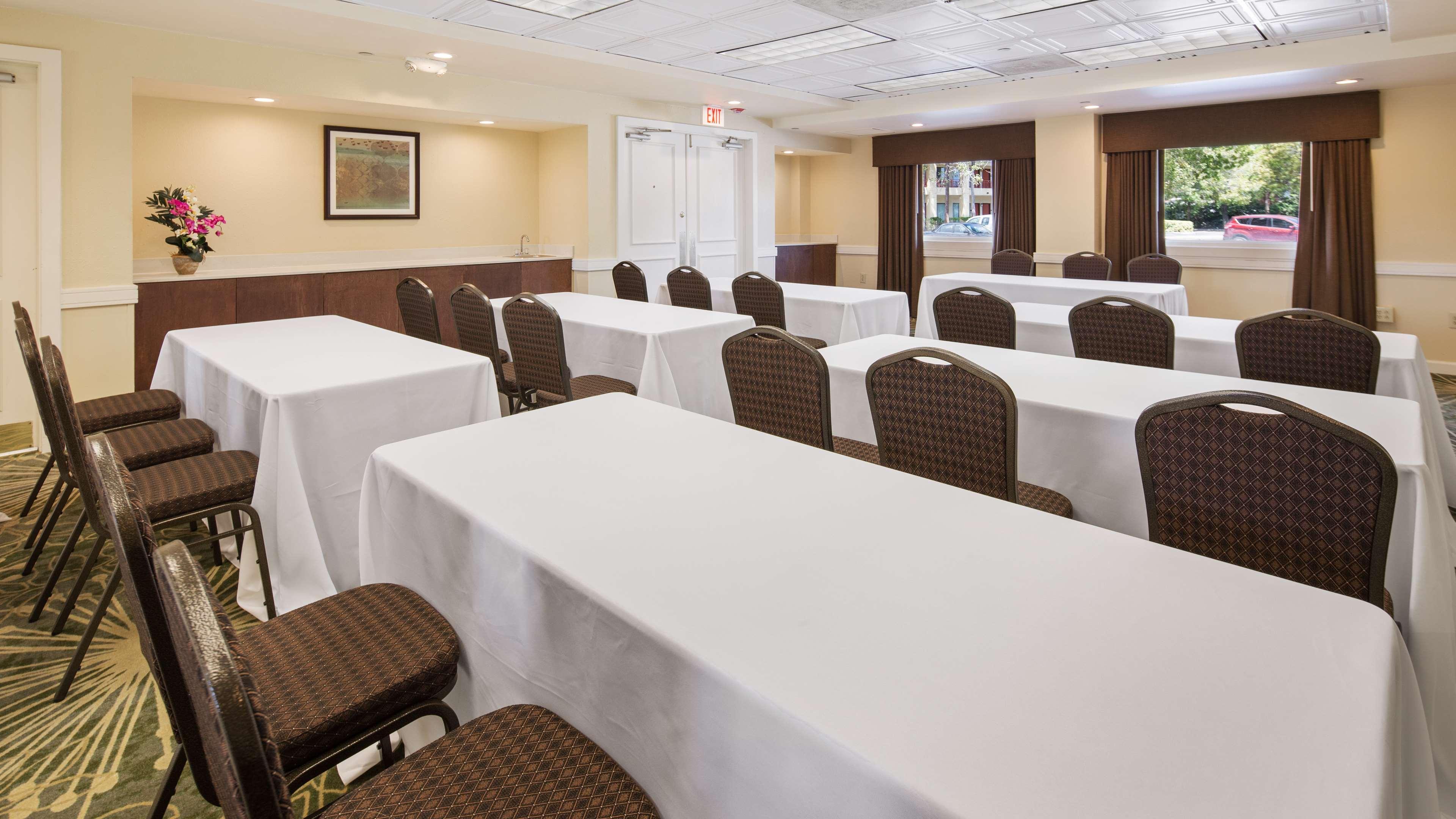 Best Western Plus Deerfield Beach Hotel & Suites Екстер'єр фото